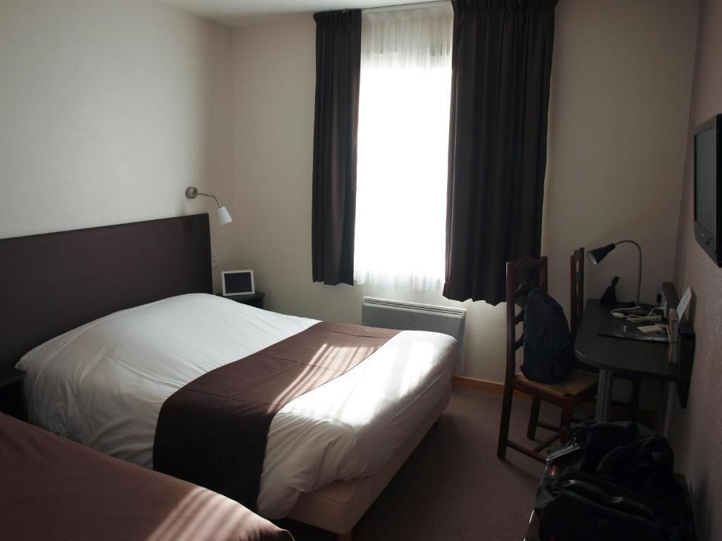 Logis Hotel Lodge La Valette Сесон-Севіньє Номер фото