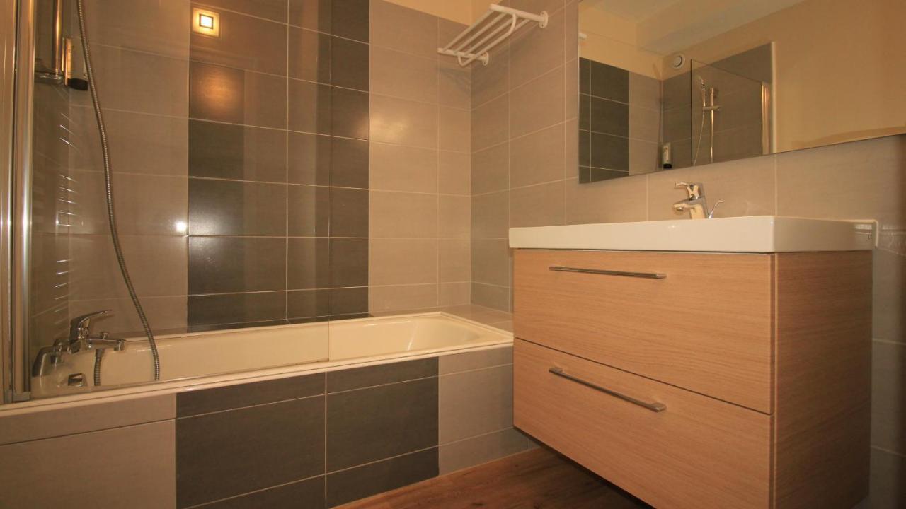 Logis Hotel Lodge La Valette Сесон-Севіньє Екстер'єр фото